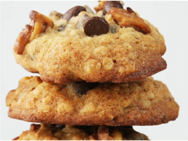 banana walnut cookies with chocolate
